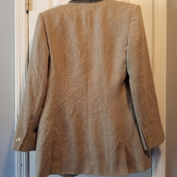 Copy Harve Benard Collection Suit Blazer & Vest Set - Picture 3 of 11